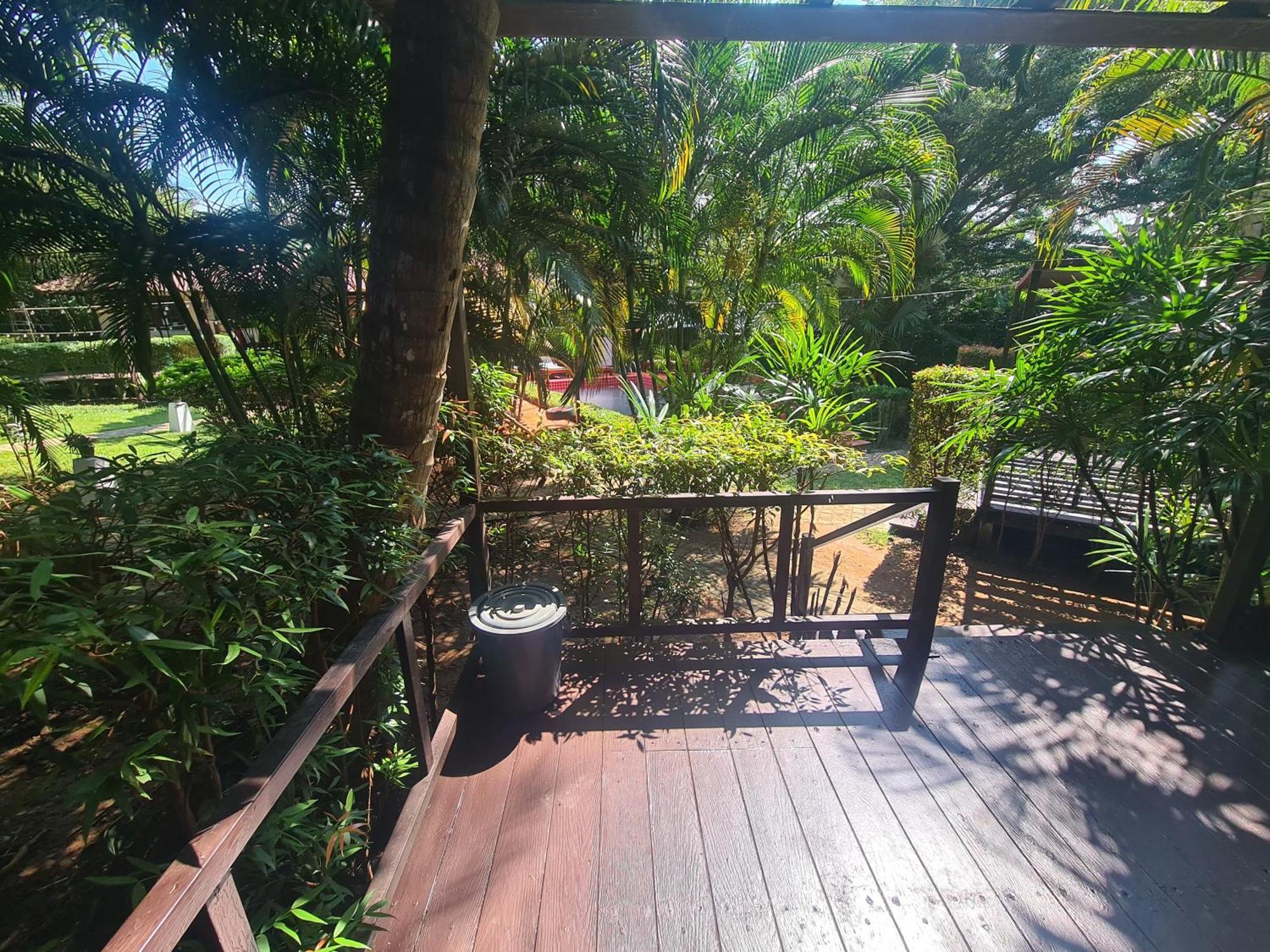 Red Moon Hideaway Hotel Koh Chang Exterior photo