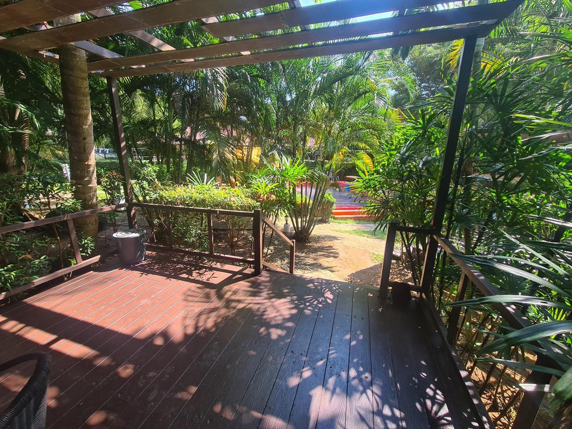 Red Moon Hideaway Hotel Koh Chang Exterior photo